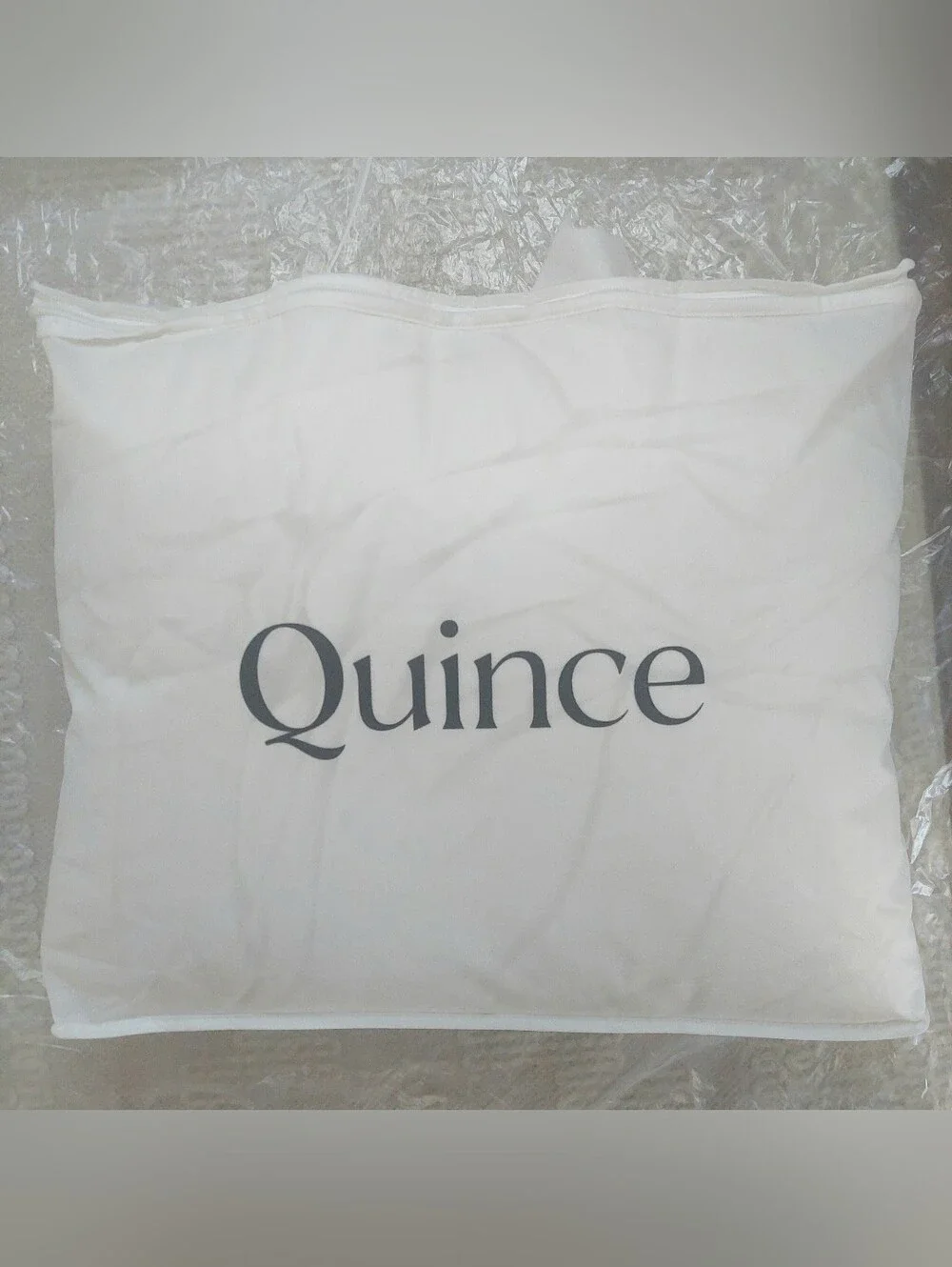 NWOT! Quince Premium White Duck Down Comforter! Sz. Full/ Queen (Z79)